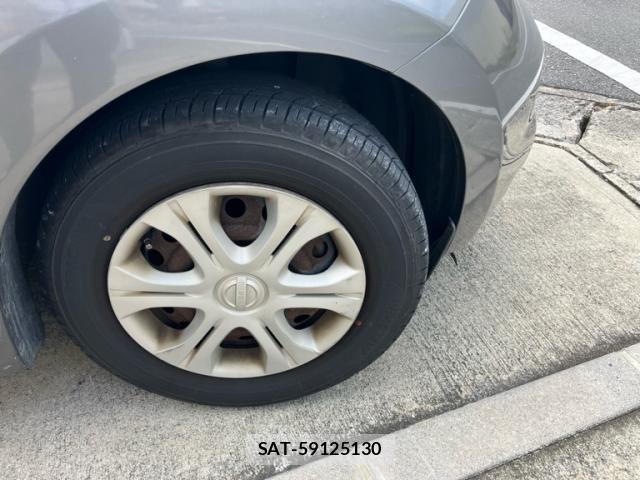 Nissan NOTE 2014-04 7272595-5