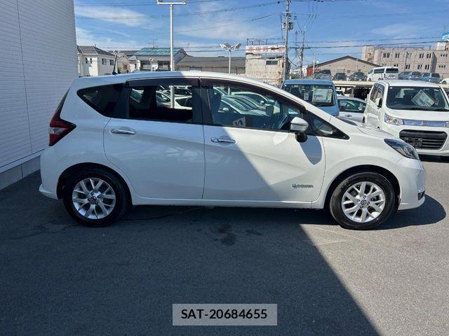 Nissan NOTE 2019-07 7272561-16