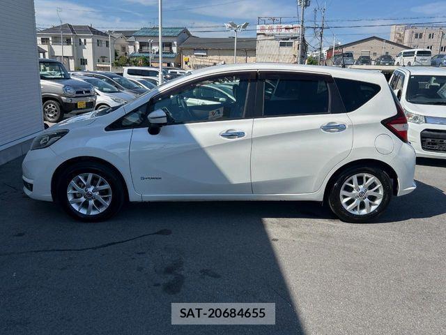 Nissan NOTE 2019-07 7272561-17