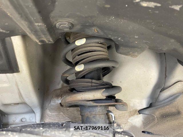 Nissan NOTE 2013-05 7272594-18