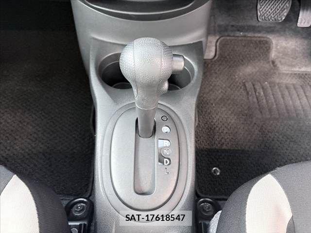 Nissan NOTE 2017-03 7272586-26