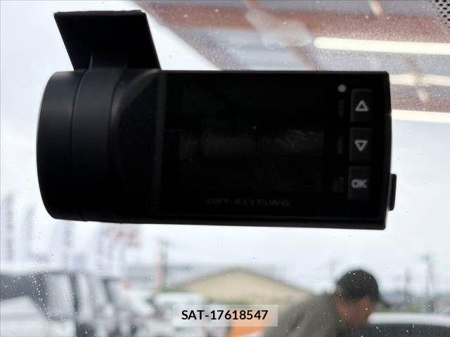 Nissan NOTE 2017-03 7272586-27