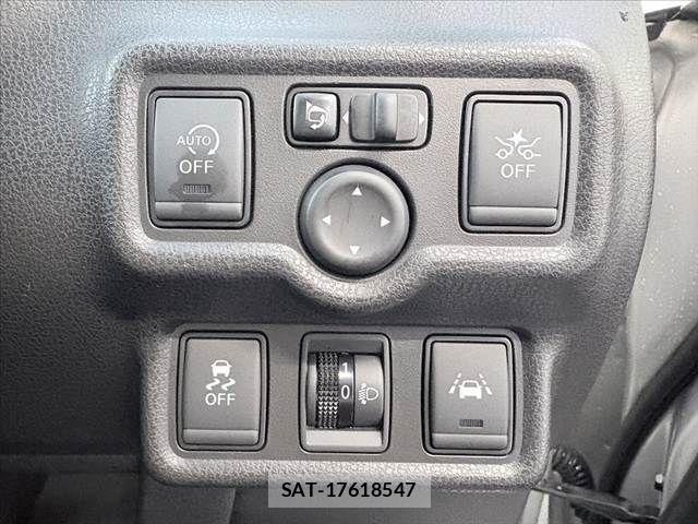 Nissan NOTE 2017-03 7272586-5