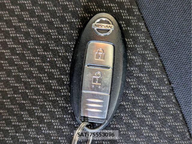 Nissan NOTE 2016-11 7272590-12