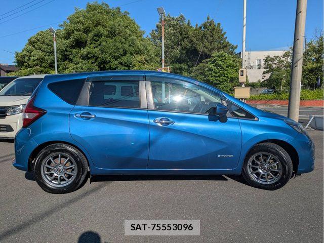Nissan NOTE 2016-11 7272590-16
