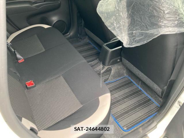Nissan NOTE 2017-02 7272589-12
