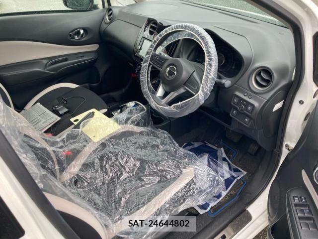 Nissan NOTE 2017-02 7272589-8