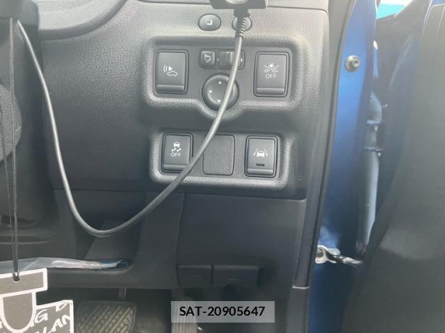 Nissan NOTE 2017-09 7332703-18