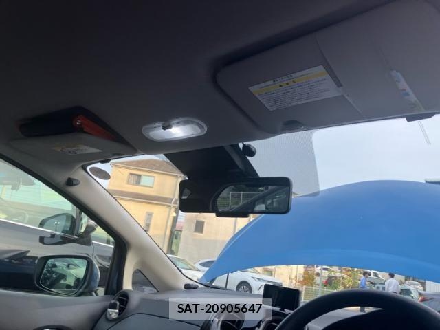 Nissan NOTE 2017-09 7332703-19