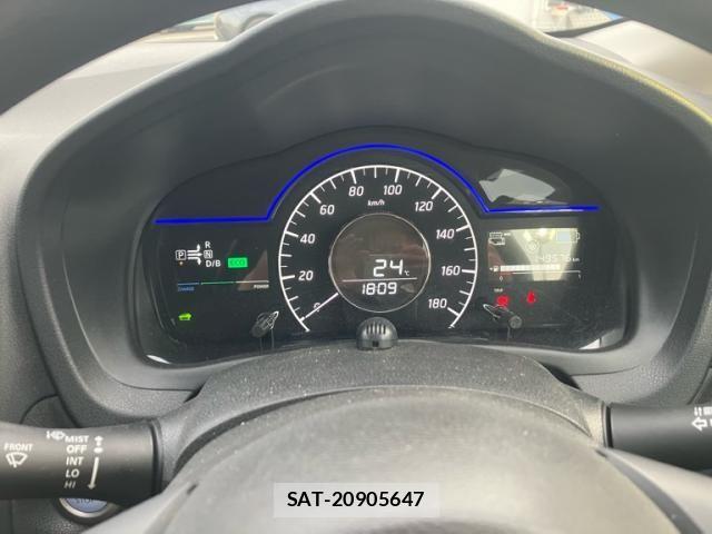 Nissan NOTE 2017-09 7332703-21