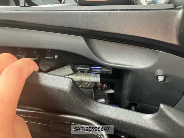 Nissan NOTE 2017-09 7332703-26