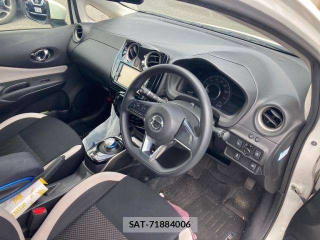 Nissan NOTE 2018-09 7329056-11