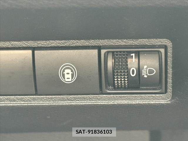 Nissan NOTE 2022-04 7329040-29