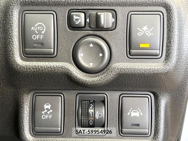 Nissan NOTE 2014-06 7329067-5