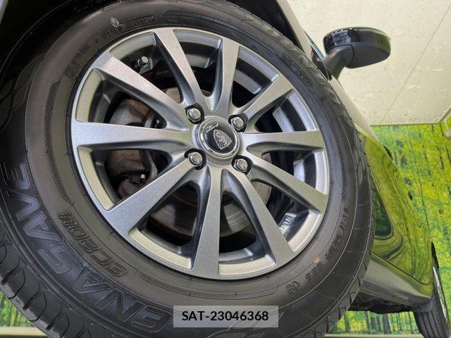 Nissan NOTE 2015-11 7329058-12