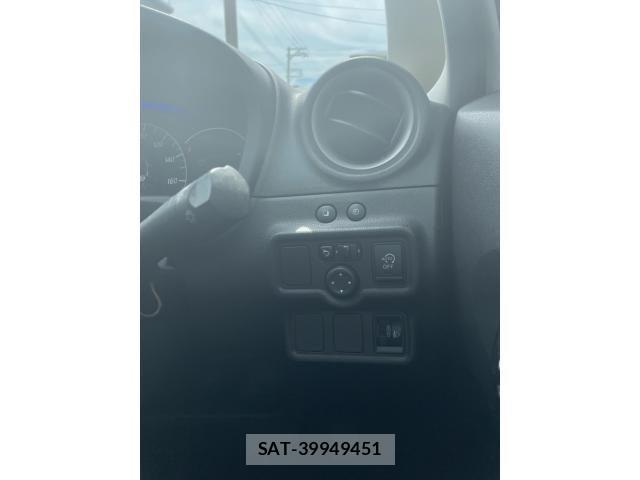 Nissan NOTE 2013-06 7329074-16