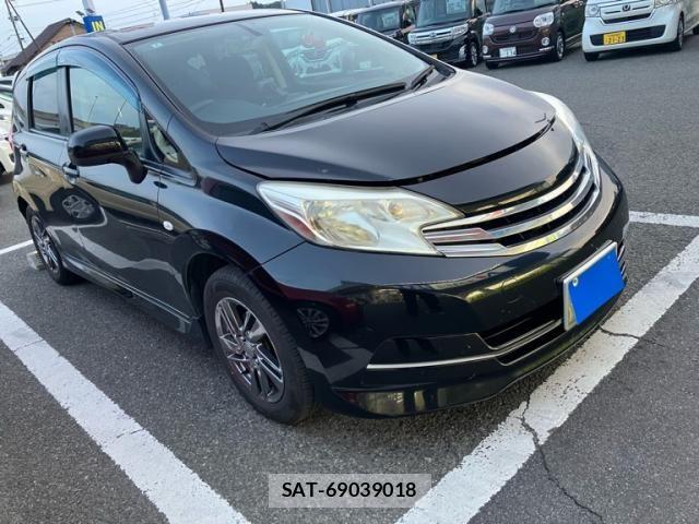 Nissan NOTE 2014-01 7329075-0