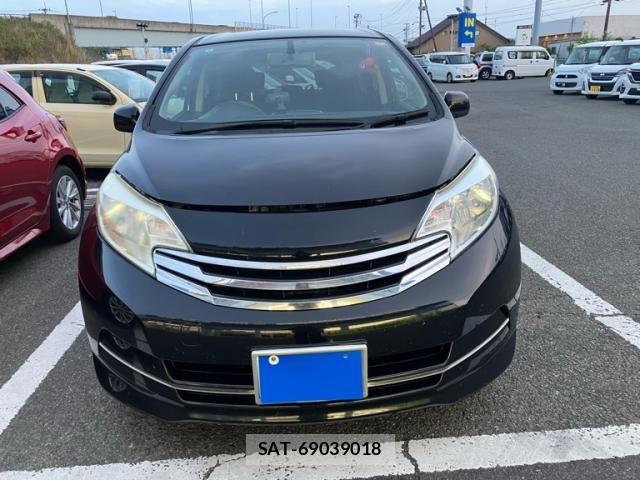 Nissan NOTE 2014-01 7329075-1