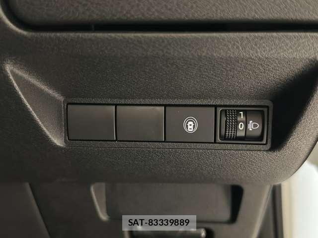 Nissan NOTE 2021-10 7329035-12