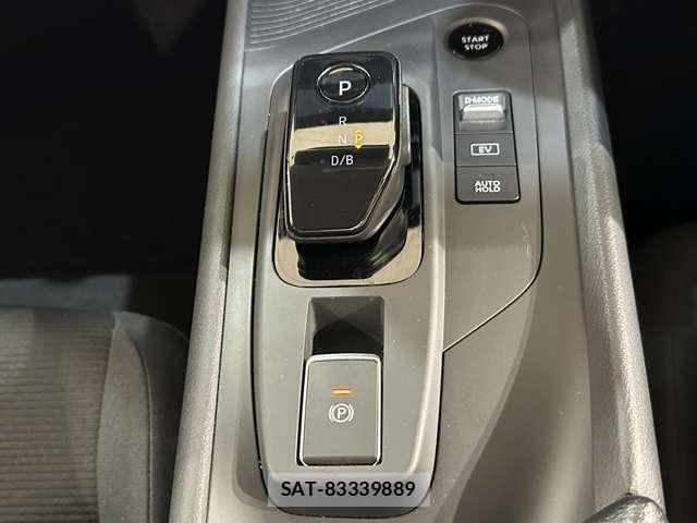Nissan NOTE 2021-10 7329035-23