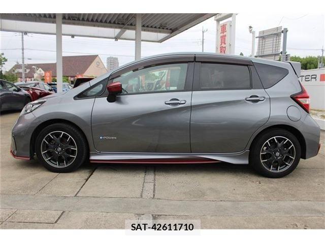 Nissan NOTE 2017-07 7329042-9