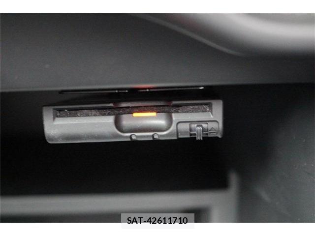 Nissan NOTE 2017-07 7329042-4
