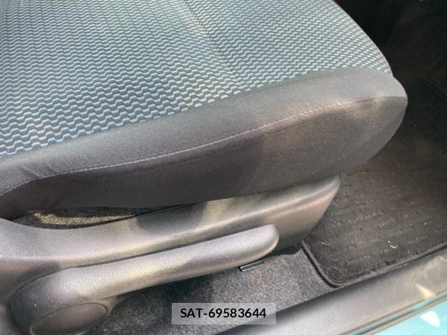 Nissan NOTE 2015-07 7329070-16