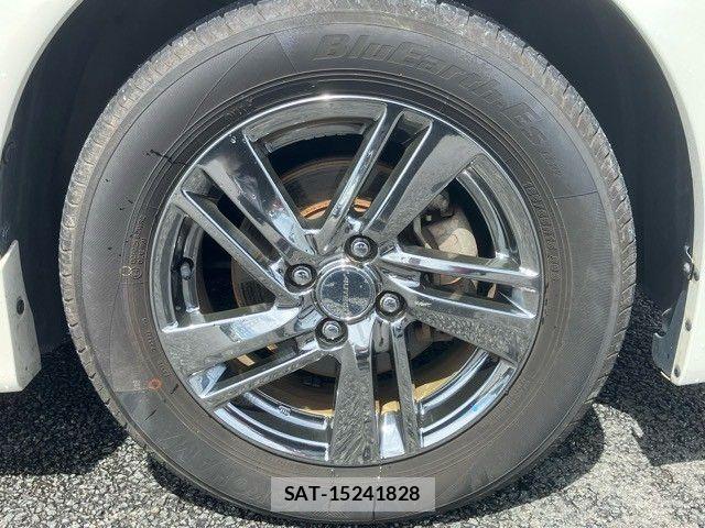 Nissan NOTE 2013-01 7329073-25