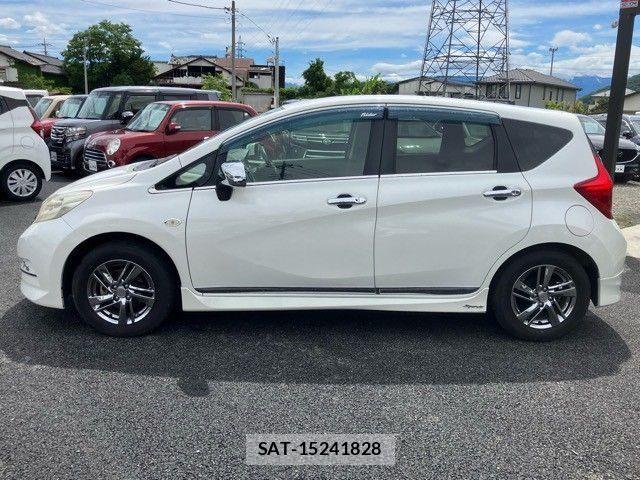 Nissan NOTE 2013-01 7329073-8
