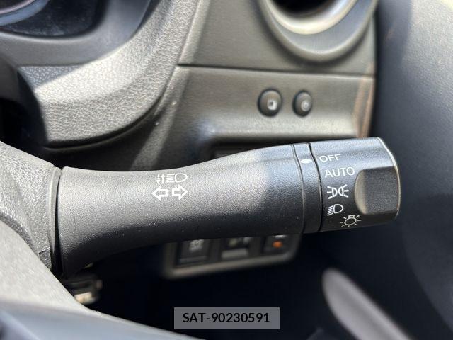 Nissan NOTE 2017-07 7329057-11