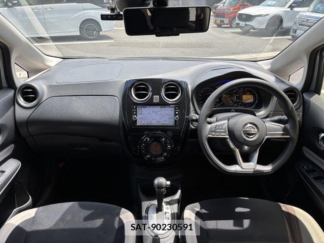 Nissan NOTE 2017-07 7329057-1
