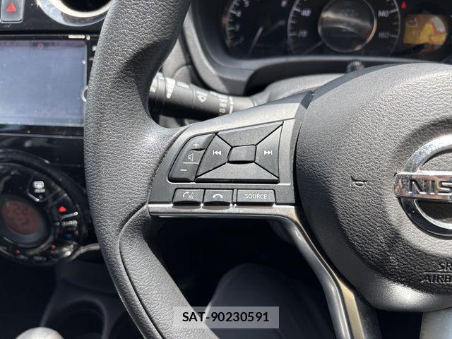 Nissan NOTE 2017-07 7329057-8