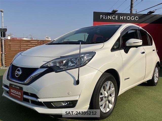 Nissan NOTE 2017-04 7329053-16