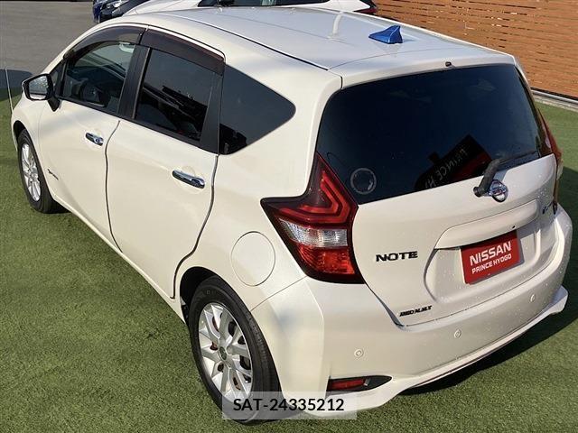 Nissan NOTE 2017-04 7329053-18
