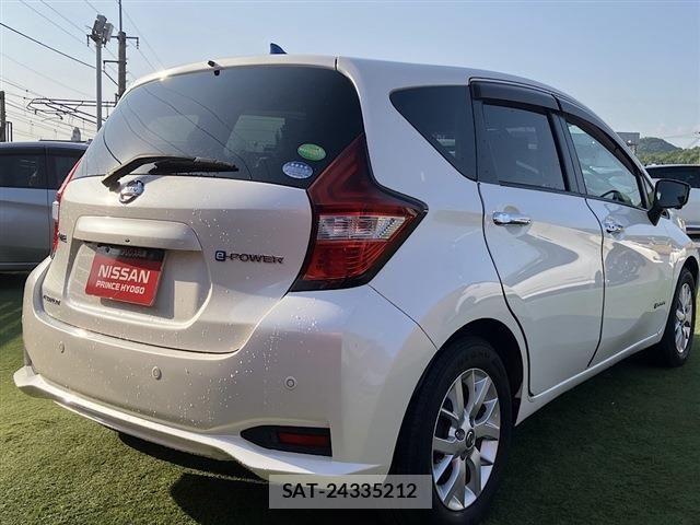 Nissan NOTE 2017-04 7329053-1