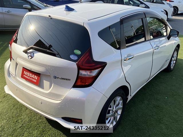 Nissan NOTE 2017-04 7329053-23