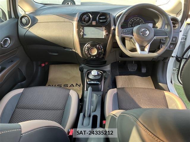 Nissan NOTE 2017-04 7329053-2