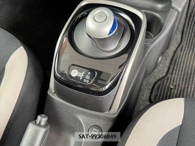 Nissan NOTE 2017-09 7329066-24