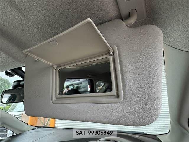 Nissan NOTE 2017-09 7329066-26