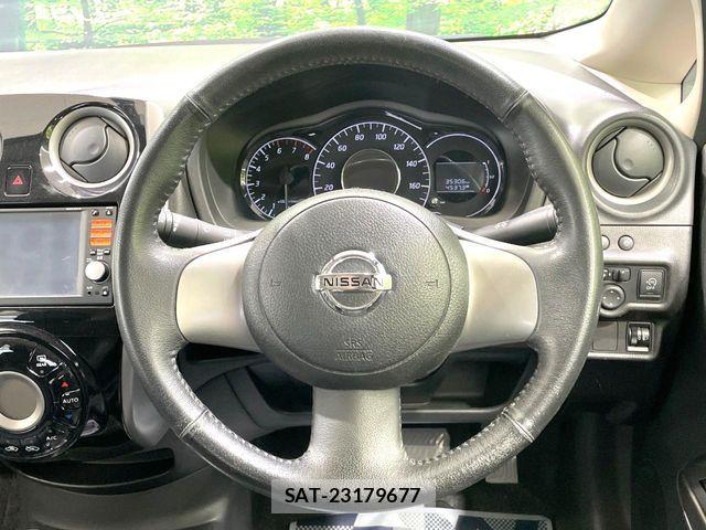 Nissan NOTE 2013-01 7329061-10