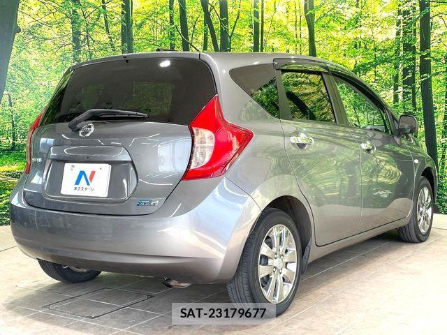 Nissan NOTE 2013-01 7329061-16