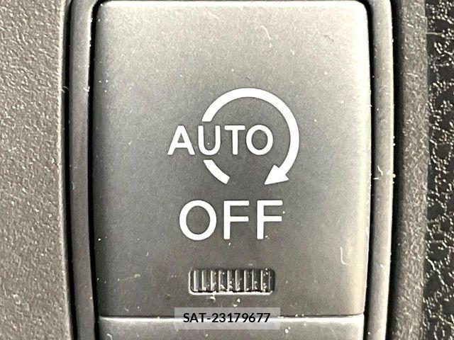 Nissan NOTE 2013-01 7329061-5