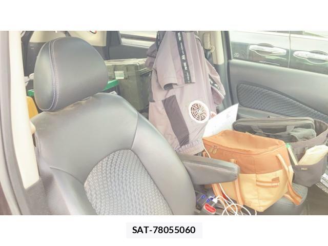 Nissan NOTE 2012-10 7329076-9
