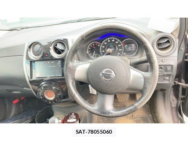 Nissan NOTE 2012-10 7329076-11