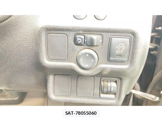 Nissan NOTE 2012-10 7329076-12