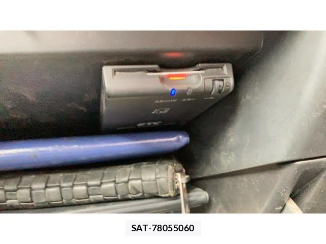 Nissan NOTE 2012-10 7329076-24