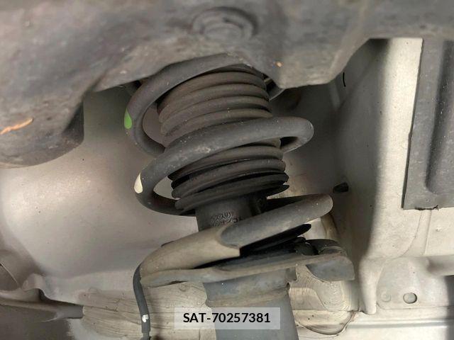 Nissan NOTE 2013-01 7329071-19