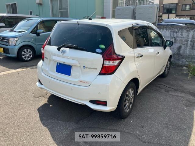 Nissan NOTE 2017-09 7329064-11
