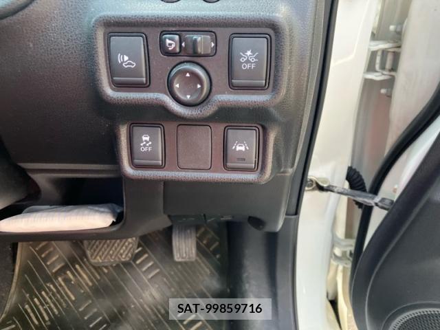 Nissan NOTE 2017-09 7329064-8