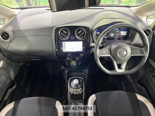 Nissan NOTE 2018-03 7359133-4